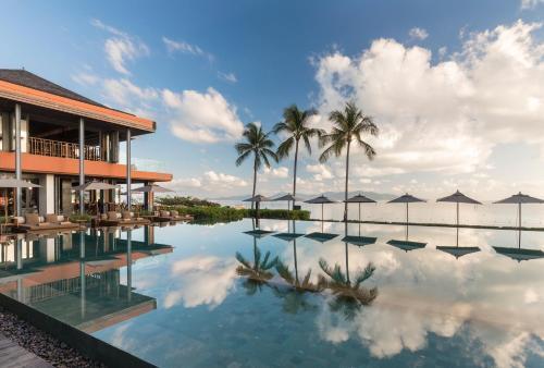 Hansar Samui Resort & Spa - Tap to explore photos