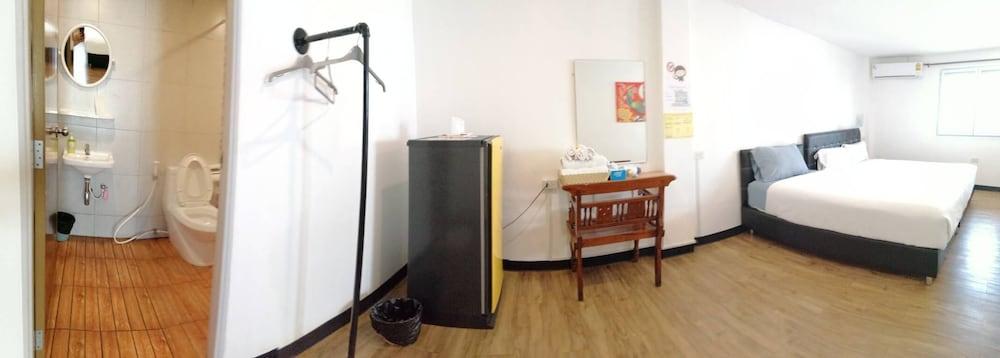 Hoppers Place Donmuang Room Room Type - Standard Triple Room, Multiple Beds