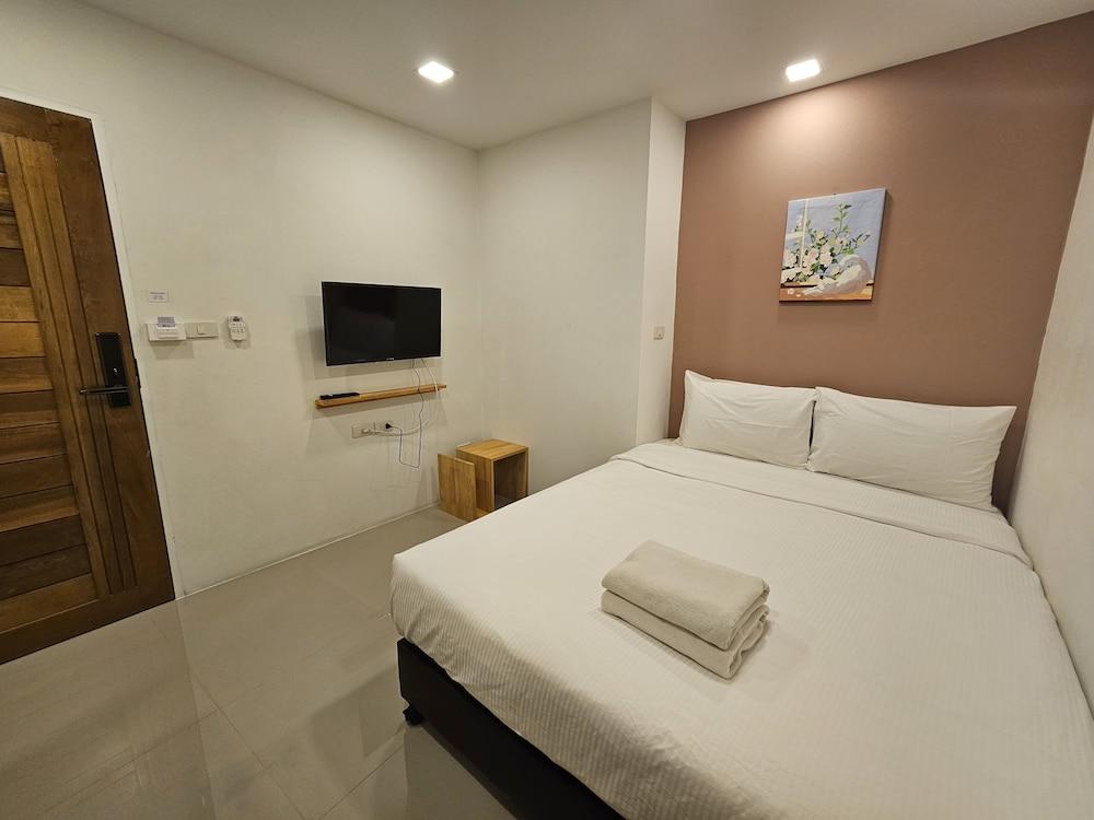 Sleepstation at Pratunam Hotel Room Type - Standard Queen Room - Building 2