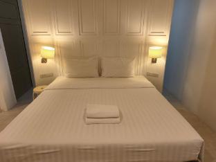Sleepstation at Pratunam Hotel - Tap to explore photos