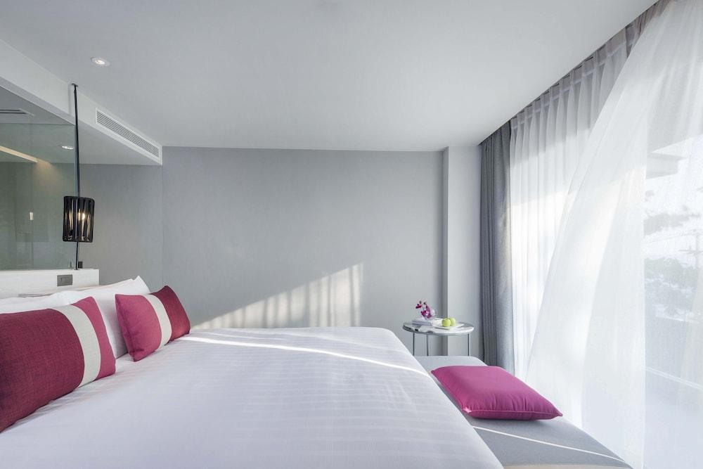 U Jomtien Pattaya Room Type - Deluxe Room with Sea View ( 24 Hours Use of Room )