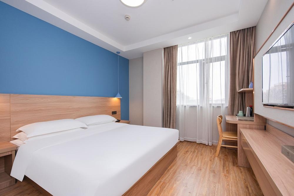 Shanghai Future Shangju Hotel Room Type - Luxury Double Room