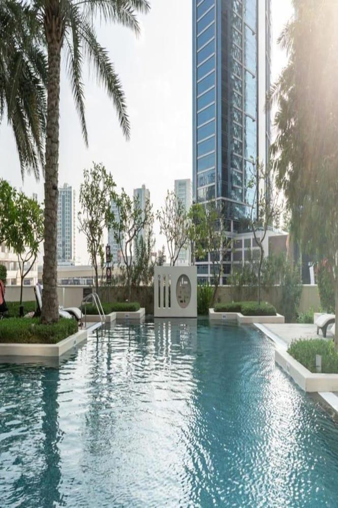 Nasma Luxury Stays - South Ridge - Tap to explore photos