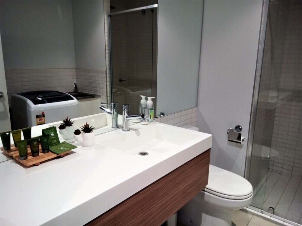 Short Stay Apartment at Flinders - Tap to explore photos