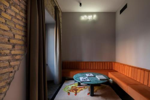 Hotel Chapter Roma - Tap to explore photos