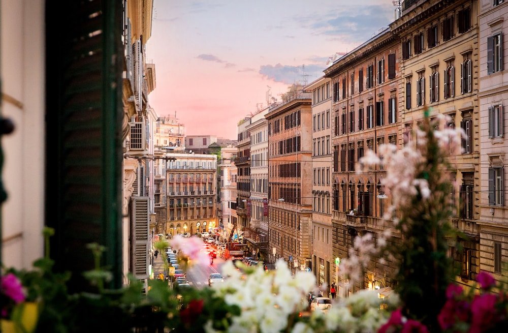 Nerva Accomodation Cavour - Tap to explore photos