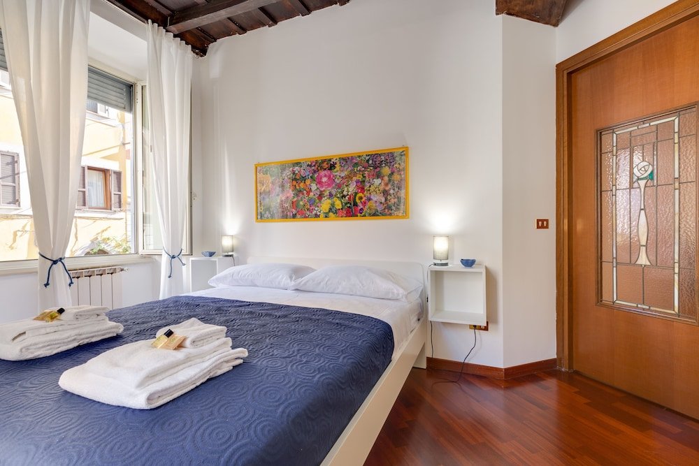 Rome as you feel - Panisperna Apartment - Tap to explore photos