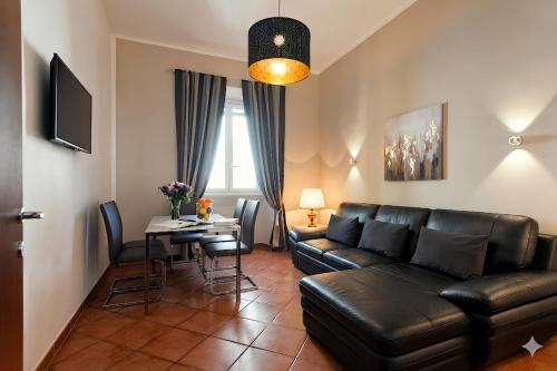 Veneto Prestige Apartment - Tap to explore photos