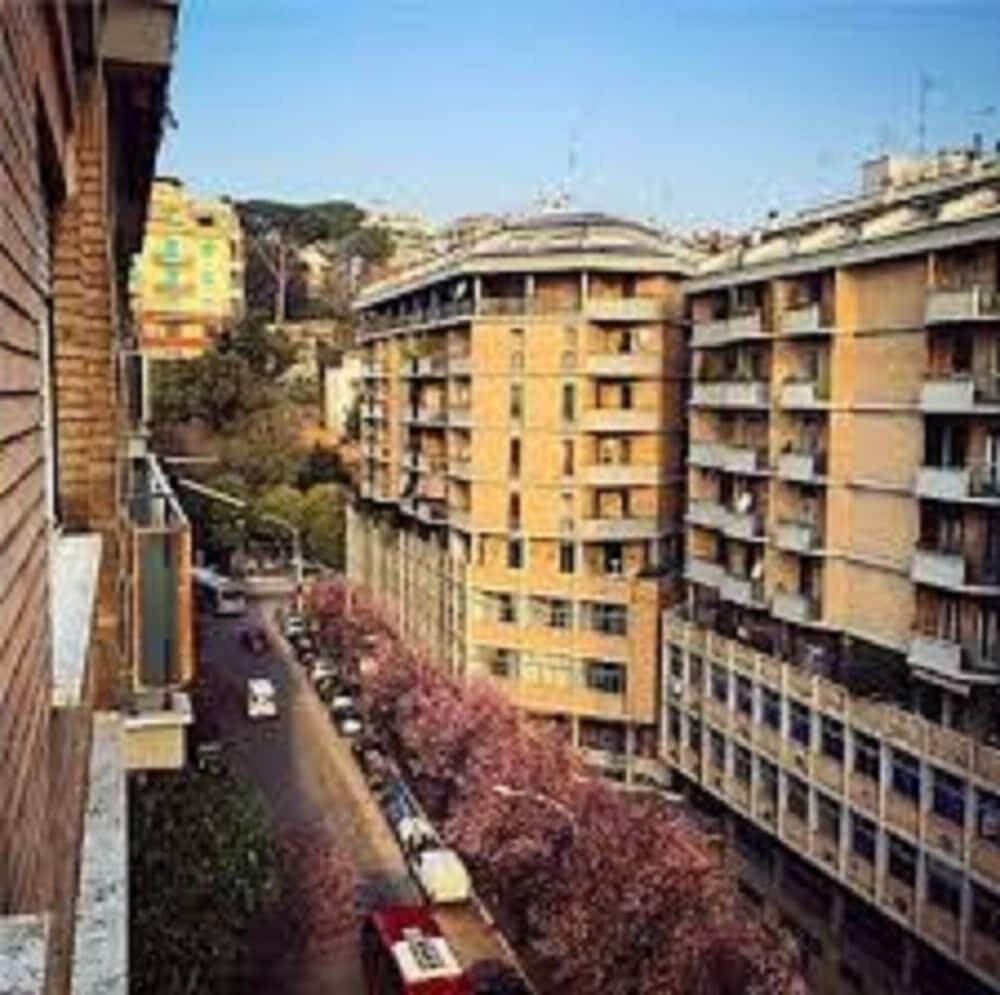 Boutique Rooms - Trastevere - Tap to explore photos