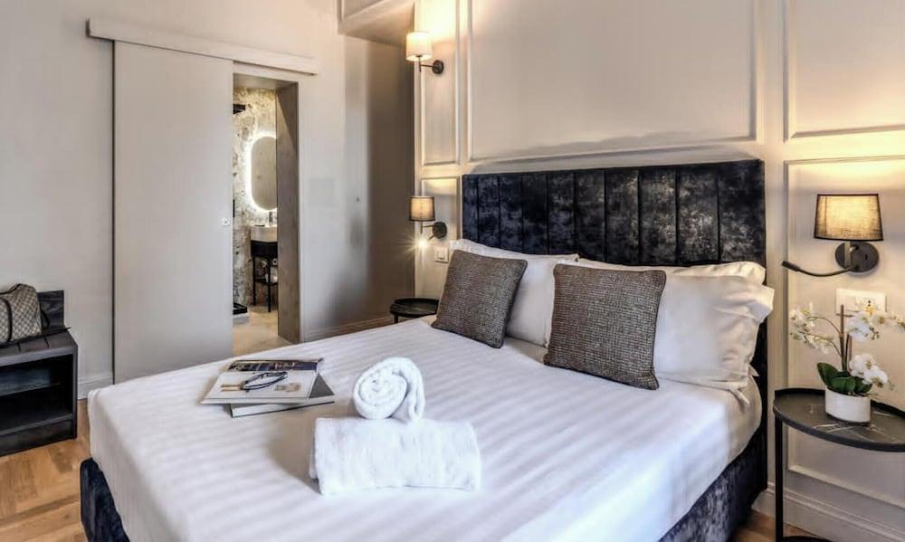 Hotel 55 Fifty five Room Type - Camera Queen Via Belsiana 60
