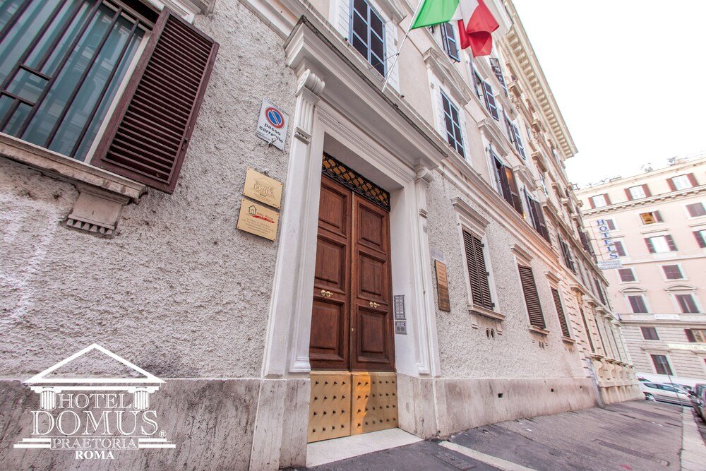 Hotel Domus Praetoria - Tap to explore photos
