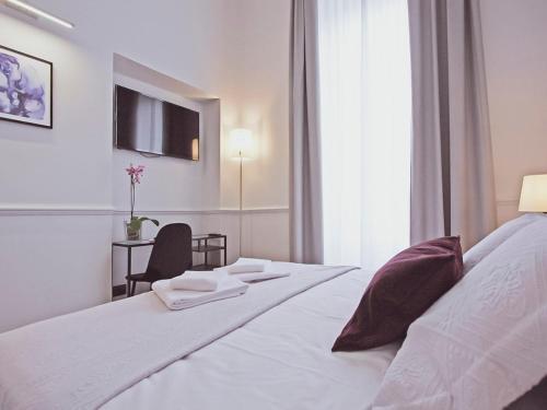 Gemini Suites Navona - Tap to explore photos