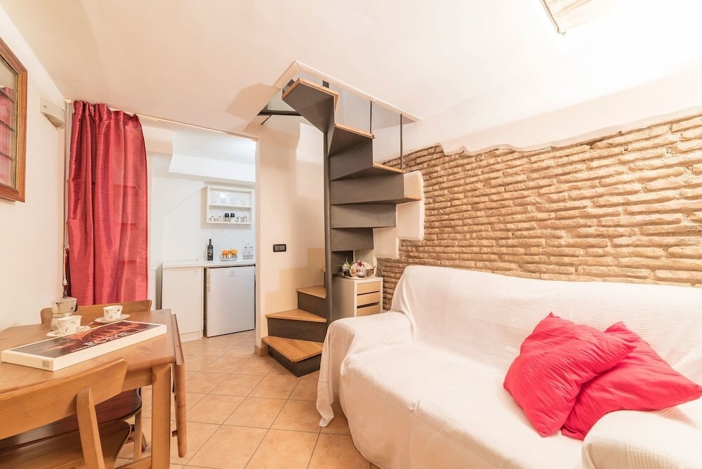 Sweet Suite near Pantheon - Tap to explore photos