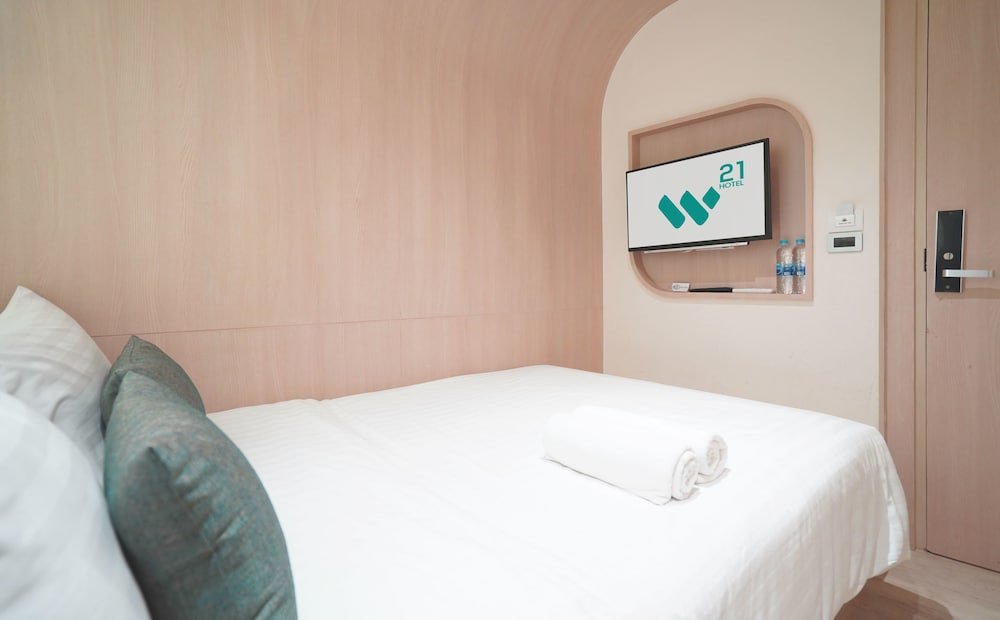 W 21 Hotel Bangkok - Tap to explore photos
