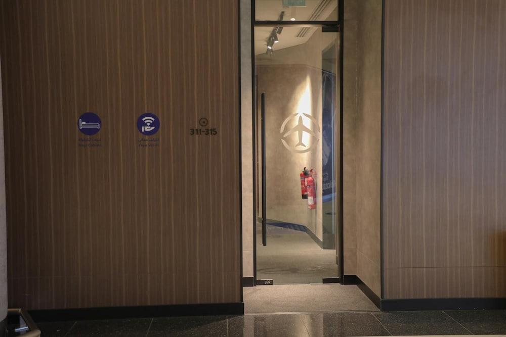Abu Dhabi Airport Hotel T3 Departure - Tap to explore photos