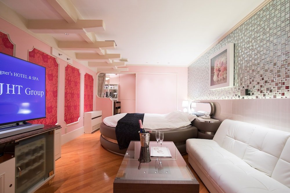 HOTEL PERRIER - Adults Only Room Type - Standard Queen Room