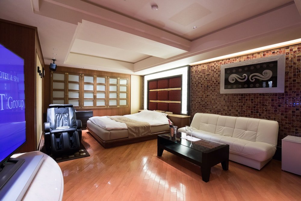 HOTEL PERRIER - Adults Only Room Type - Deluxe Queen Room