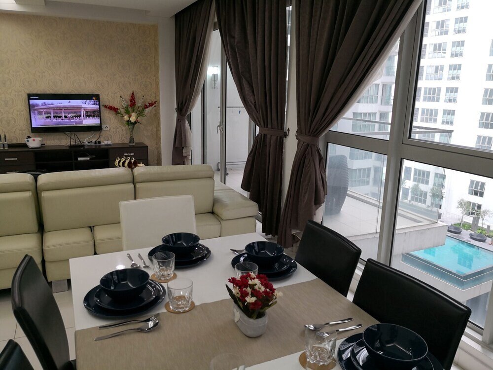 The Regalia Residences & Suites KLCC - Tap to explore photos