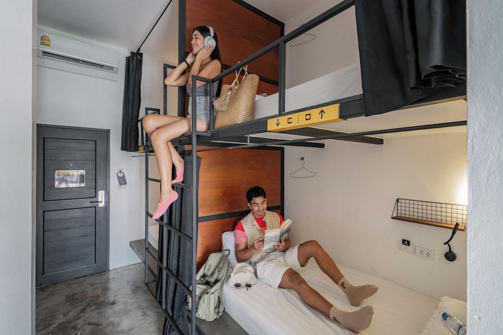 Book a Bed Poshtel Room Type - Quadruple Room