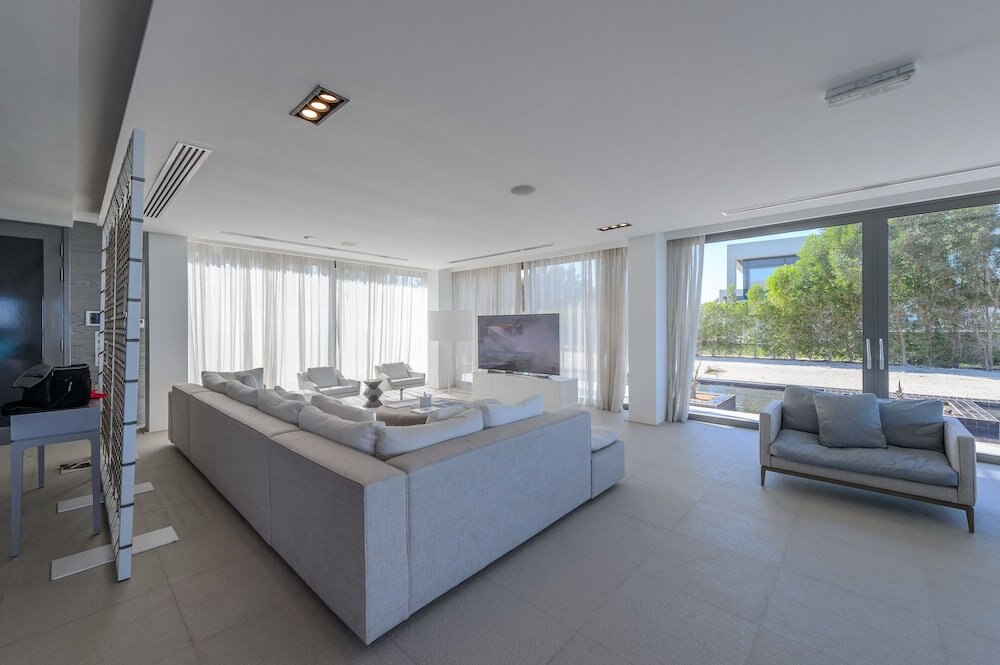 Airbetter - Nurai Luxury Sea Villa - Tap to explore photos