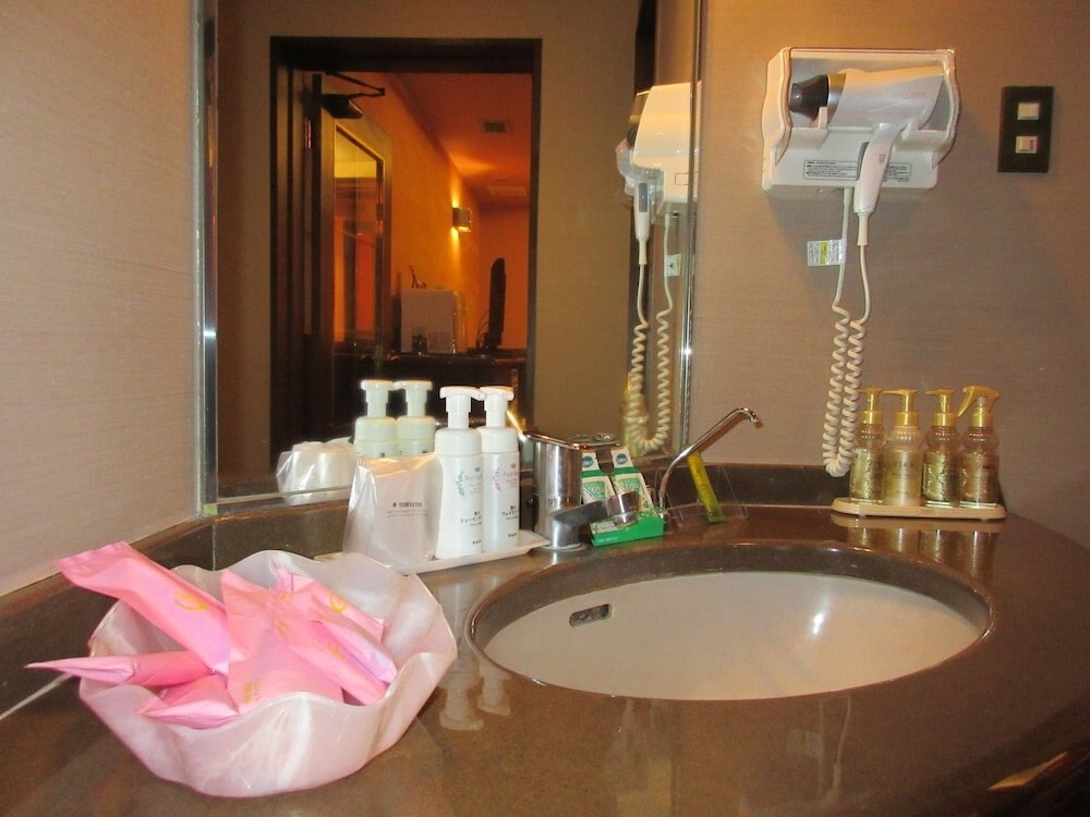 HOTEL G7 - Adults Only - Tap to explore photos