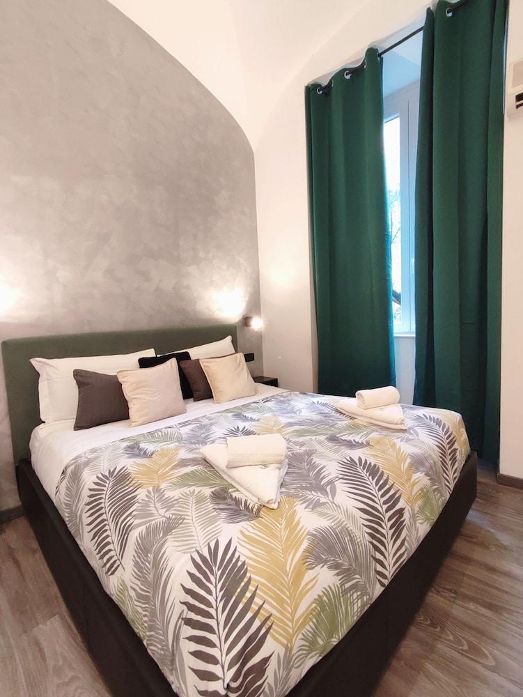 Chroma Italy - Chroma Deka - Tap to explore photos