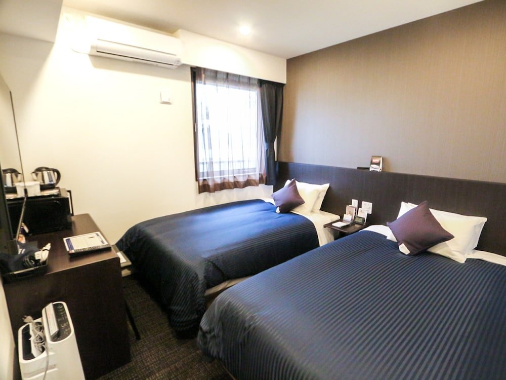 Hotel Livemax Shinjuku East - Tap to explore photos