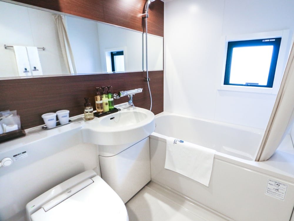 Hotel Livemax Shinjuku East - Tap to explore photos