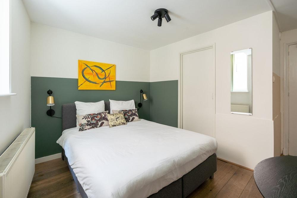 Amsterdam Dockside Flats Room Type - Standard Studio with Kitchen