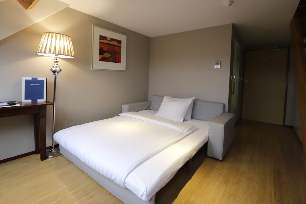Chasse Boutique Hotel - Tap to explore photos