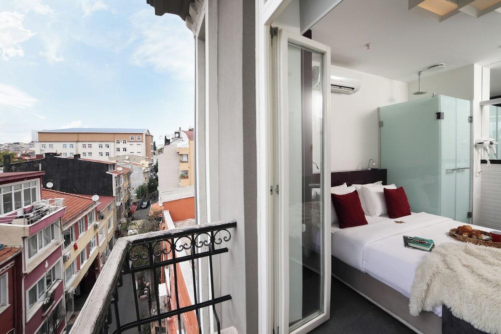 The Central House Istanbul Taksim Room Type - Superior Double Room, Private Bathroom