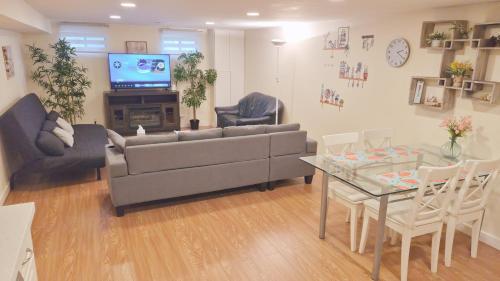 Richview Gardens Apartment - Tap to explore photos