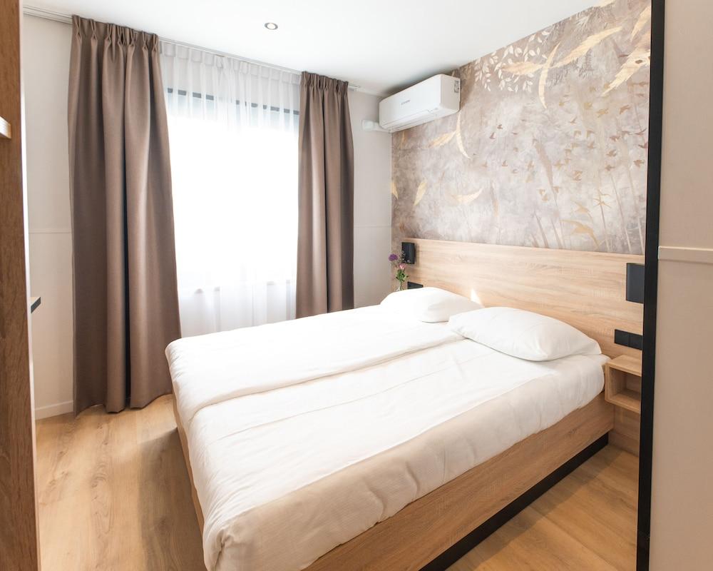 Hotel van Gelder Room Type - Deluxe Double Room