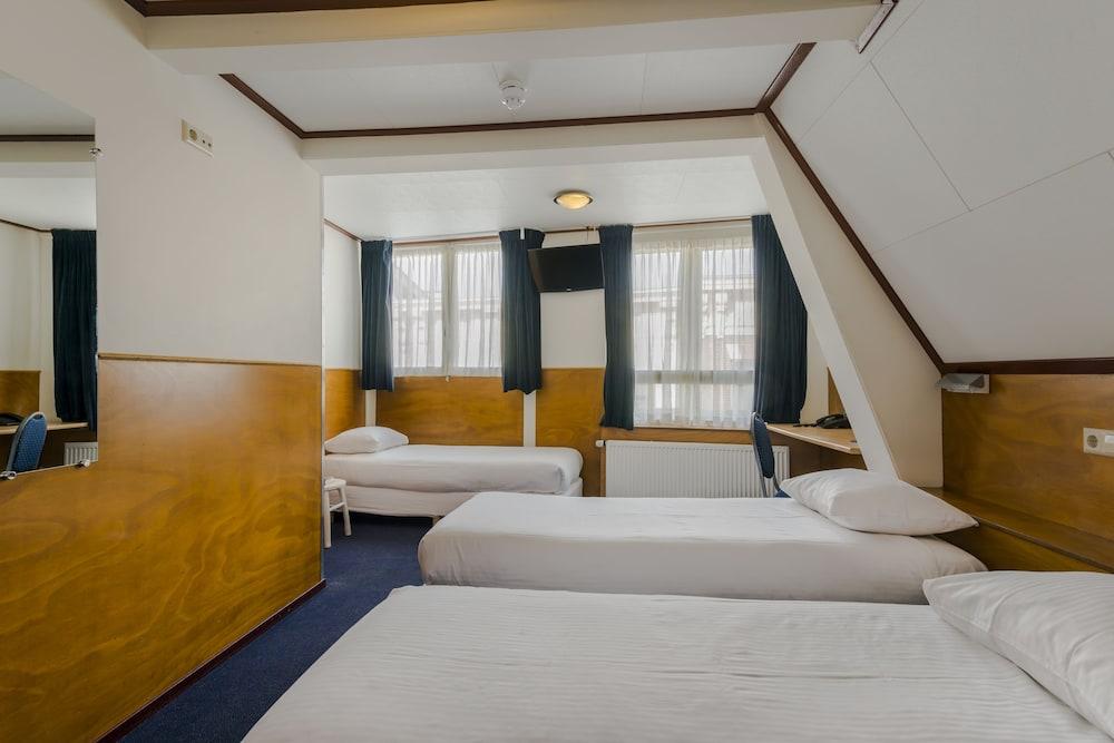 Hotel van Gelder Room Type - Standard Triple Room, Non Smoking