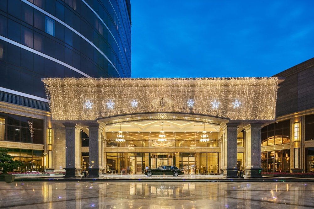 Royal Century Hotel Shanghai - Tap to explore photos