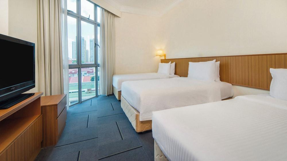 New Cape Inn Room Type - Standard Triple Room