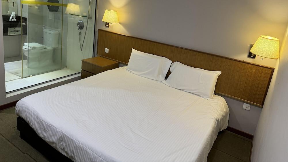 New Cape Inn Room Type - Economy King (No Window)