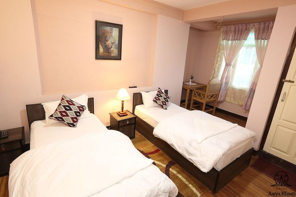 Aarya Chaitya Inn Room Type - Standard Twin Room