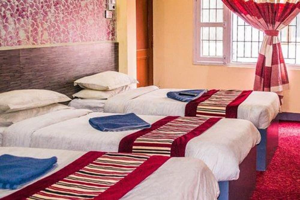 Hotel Om Ganapati Room Type - Superior Triple Room, Smoking, Private Bathroom