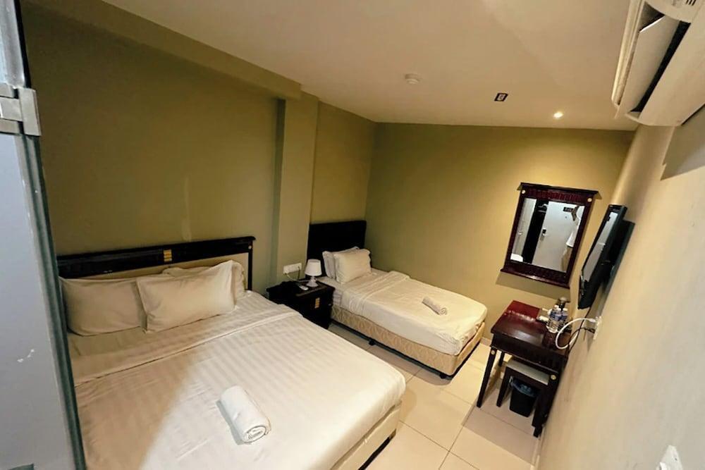 Hotel AL Amin Room Type - Superior Triple Room