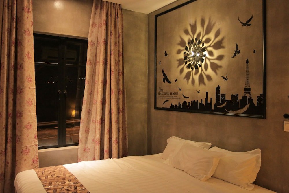 Just In Hotel Room Type - Twin Room