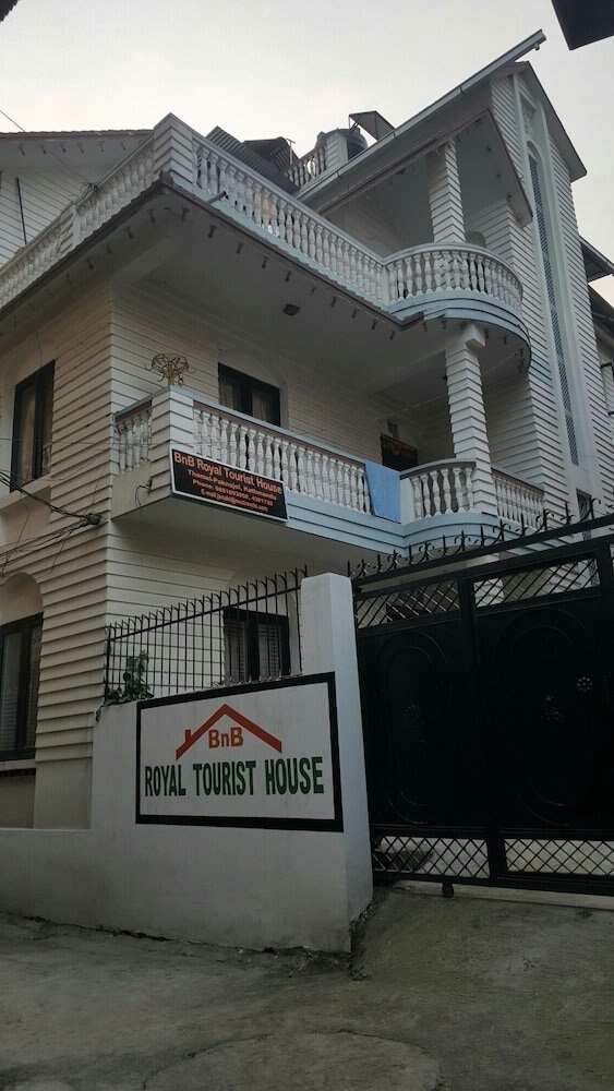 BnB Royal Tourist House