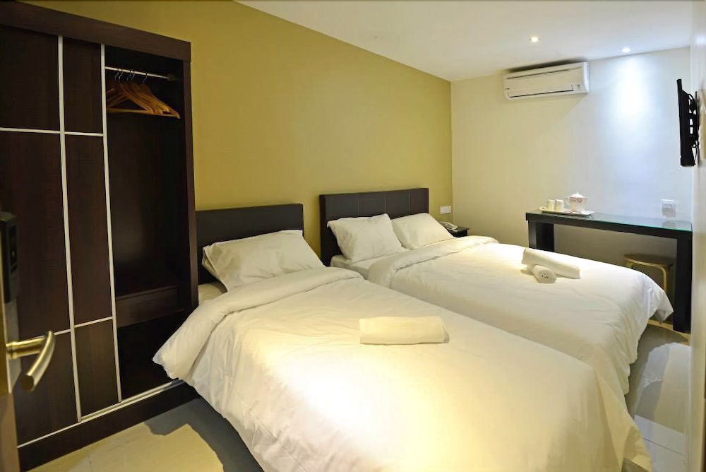 Swiss Cottage Hotel Room Type - Triple Room