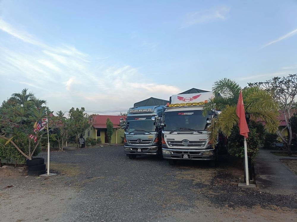Motel Aurora Damai