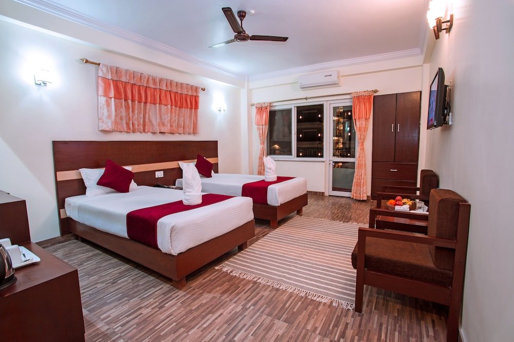 Hotel Spring - Tap to explore photos