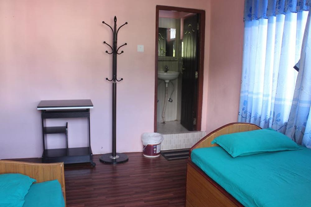 Goldenbirds Homestay Room Type - Double Room