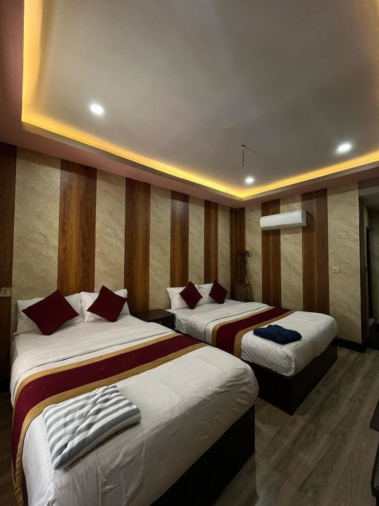 Hotel Dine & Dream Room Type - Deluxe Room Hotel Dine & Dream Room Type - Deluxe Room