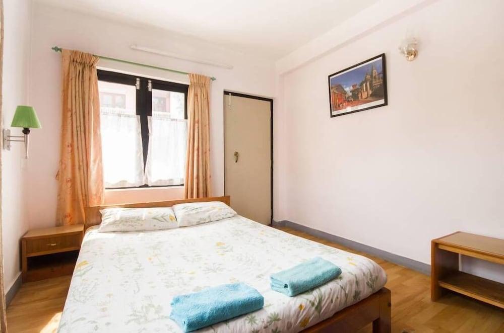 Le Rhododendron Chambres D'hotes Room Type - Deluxe Double or Twin Room, Mountain View