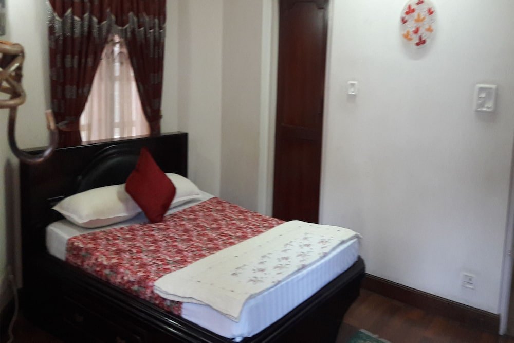 Pari Homestay - Tap to explore photos