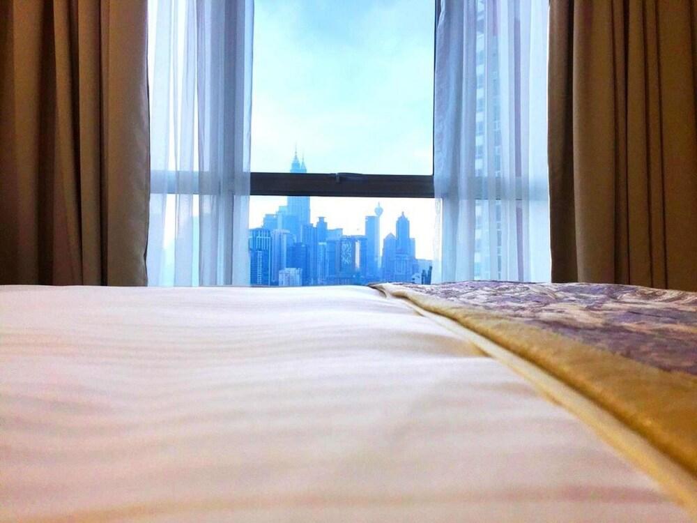 The Regency Scholars Hotel Kuala Lumpur - Tap to explore photos